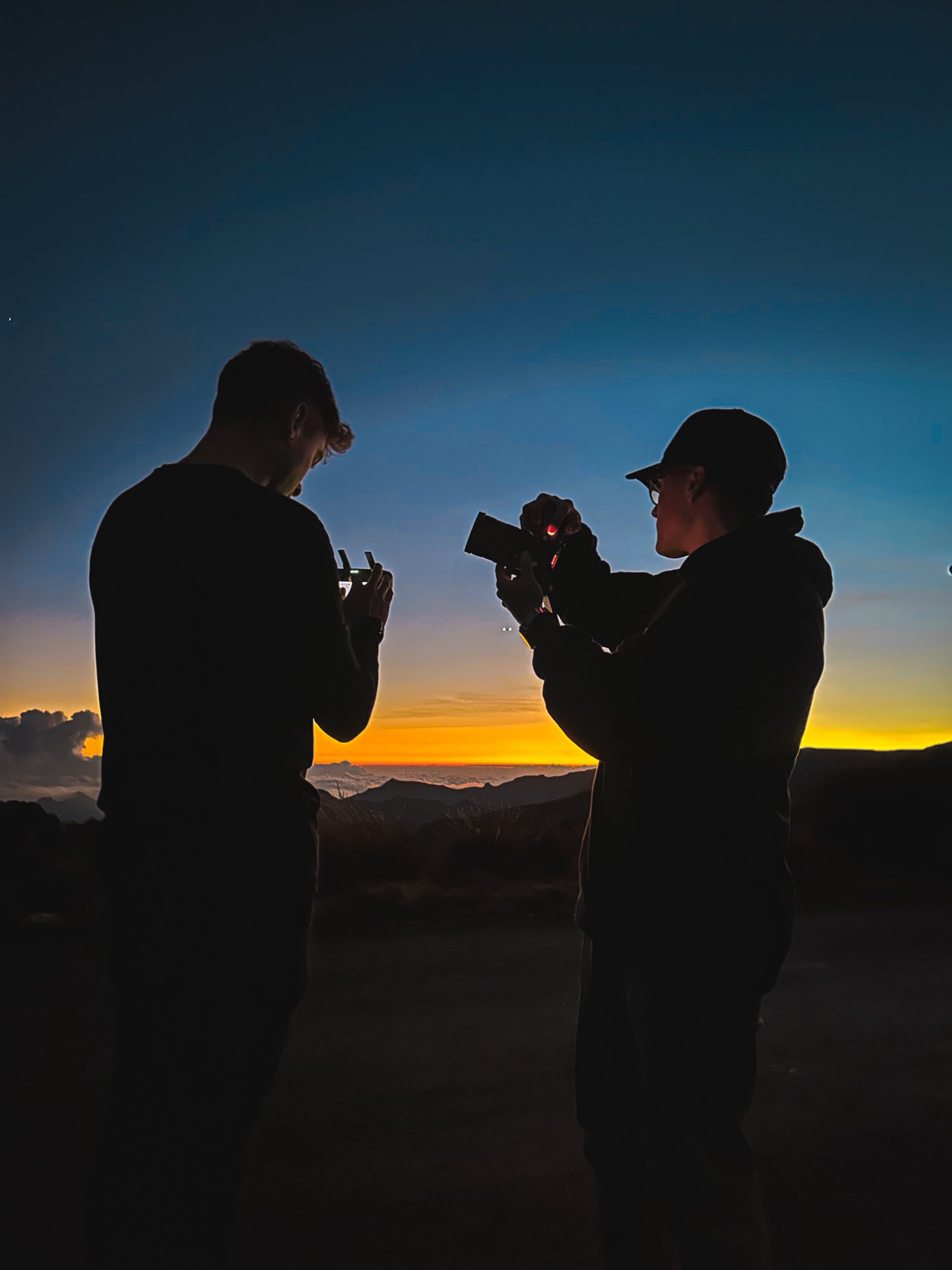 Equipo Cinemattic filmando al atardecer